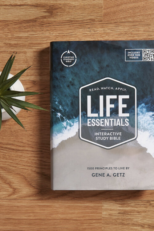 The Life Essentials Bible Review and Giveaway You Won’t Want to Miss